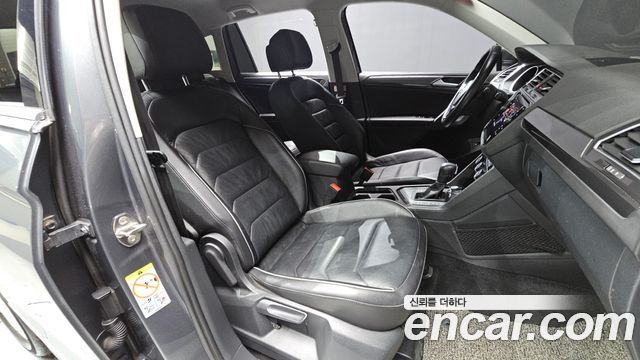 Volkswagen Tiguan 2020 — photo 11