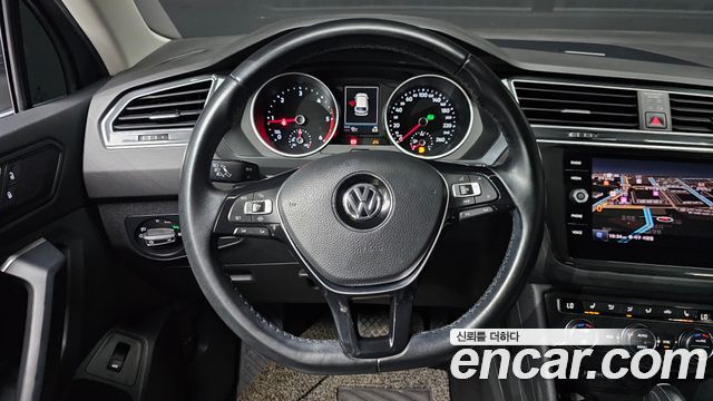 Volkswagen Tiguan 2020 — photo 14