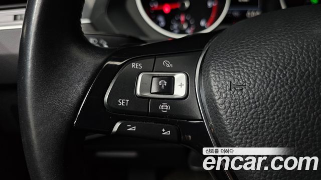 Volkswagen Tiguan 2020 — photo 19