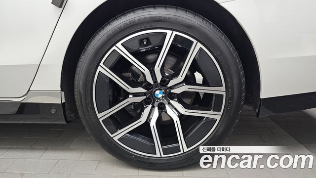 BMW 7-Series 2025 — photo 7