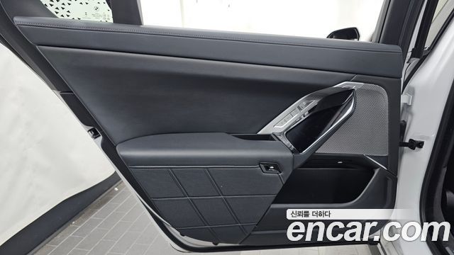 BMW 7-Series 2025 — photo 15