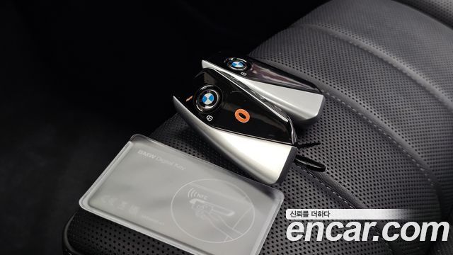 BMW 7-Series 2025 — photo 16