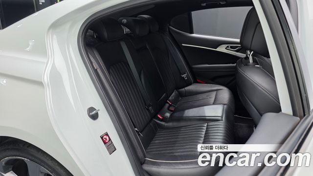 Genesis G70 2019 — photo 17