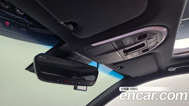 Genesis G70 2019 — photo 32