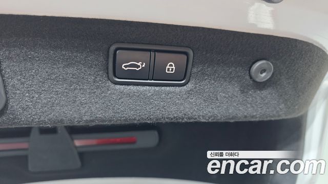 Genesis G70 2019 — photo 34