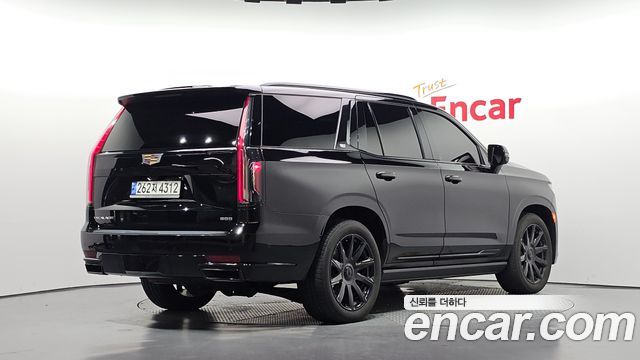 Cadillac Escalade 2023 — photo 2