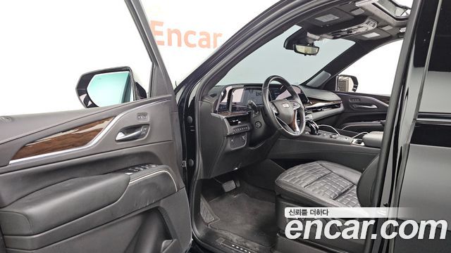 Cadillac Escalade 2023 — photo 10