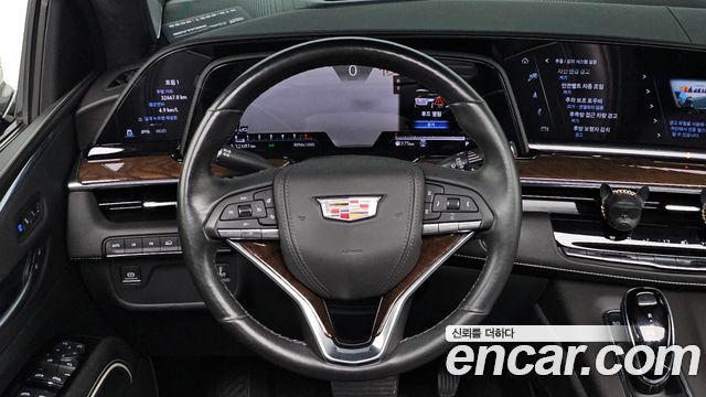 Cadillac Escalade 2023 — photo 12