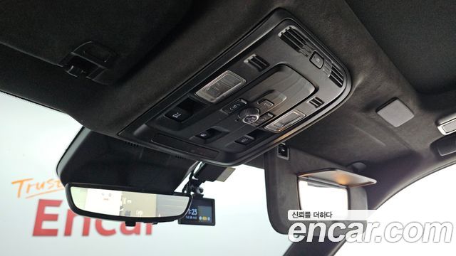 Cadillac Escalade 2023 — photo 19
