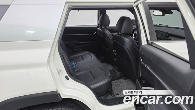 KG Mobility Torres 2023 — photo 11