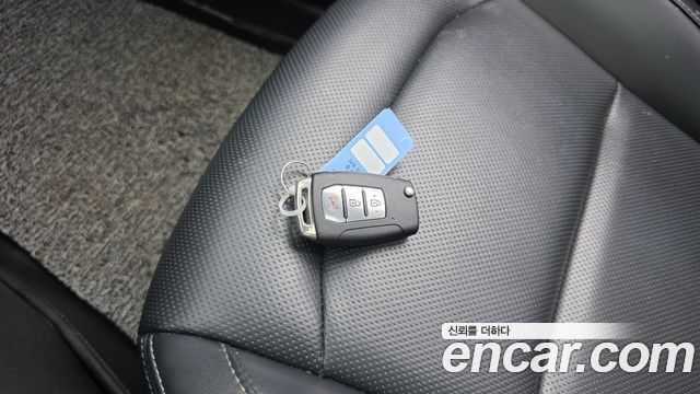 KG Mobility Torres 2023 — photo 18