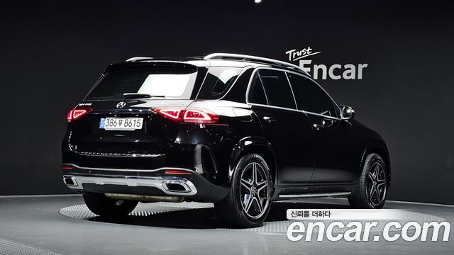 Mercedes-Benz GLE-Class 2021 — photo 2
