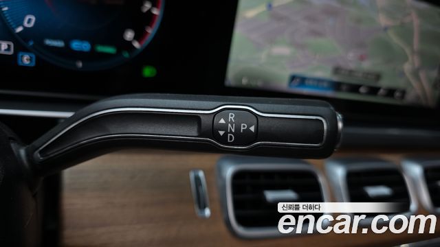 Mercedes-Benz GLE-Class 2021 — photo 12