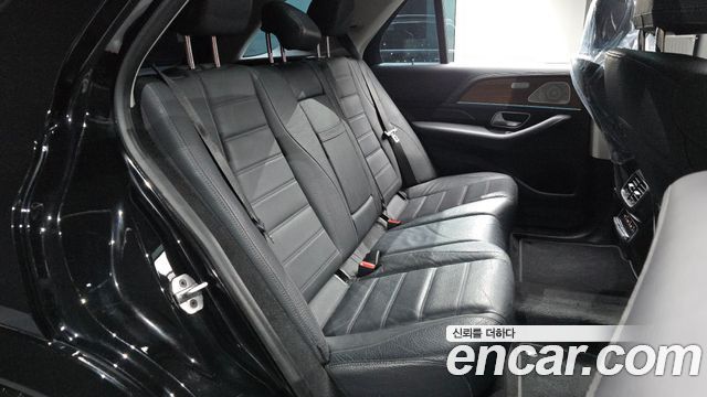 Mercedes-Benz GLE-Class 2021 — photo 17
