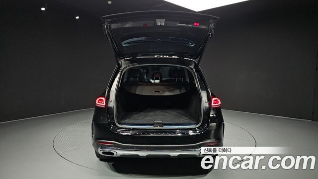Mercedes-Benz GLE-Class 2021 — photo 26