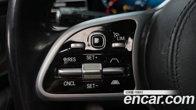 Mercedes-Benz GLE-Class 2021 — photo 33