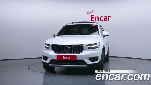 Volvo XC40 2021 — photo 3