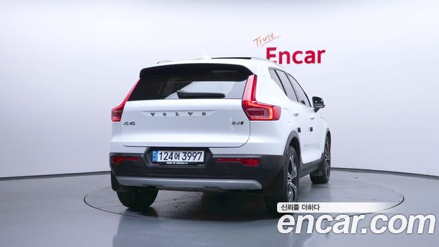 Volvo XC40 2021 — photo 4