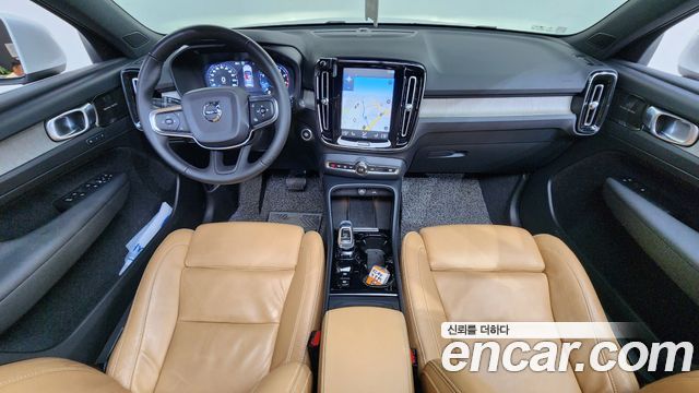 Volvo XC40 2021 — photo 10