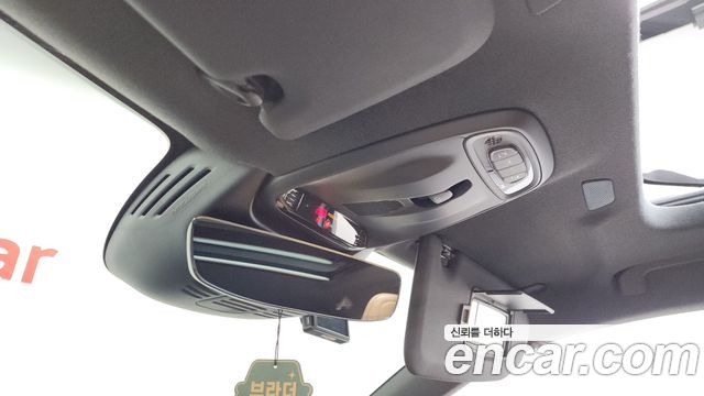 Volvo XC40 2021 — photo 32