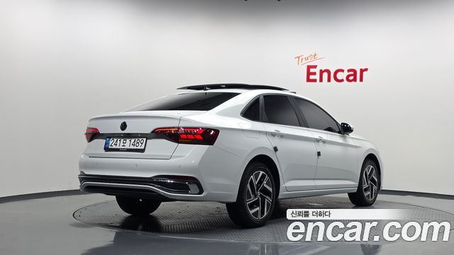 Volkswagen Jetta 2023 — photo 2