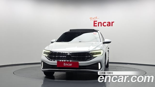 Volkswagen Jetta 2023 — photo 3
