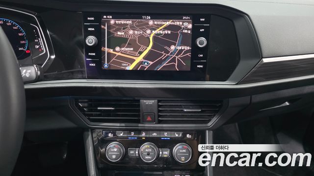 Volkswagen Jetta 2023 — photo 19