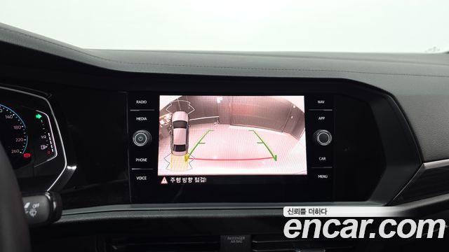 Volkswagen Jetta 2023 — photo 21