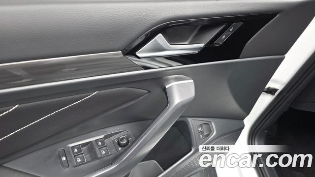 Volkswagen Jetta 2023 — photo 24
