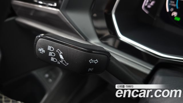 Volkswagen Jetta 2023 — photo 28