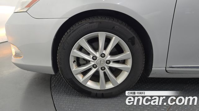 Lexus ES 2011 — photo 5