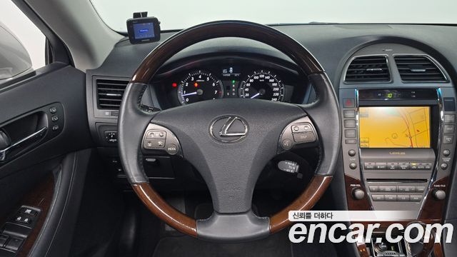 Lexus ES 2011 — photo 19