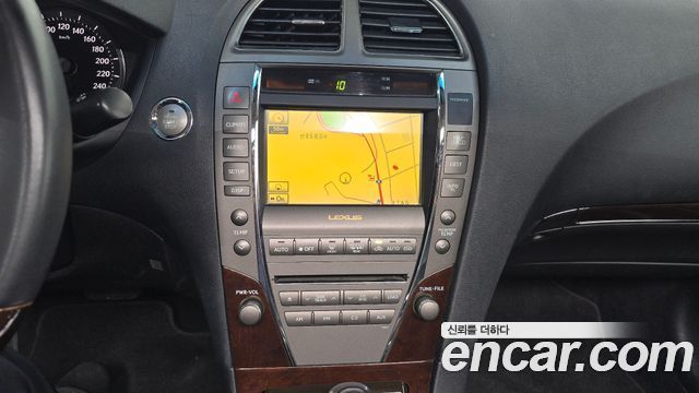 Lexus ES 2011 — photo 22