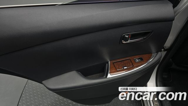 Lexus ES 2011 — photo 15