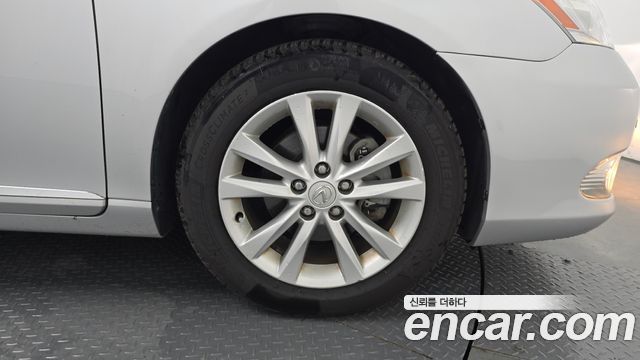 Lexus ES 2011 — photo 32