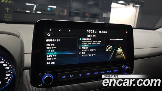 Hyundai Kona 2021 — photo 17