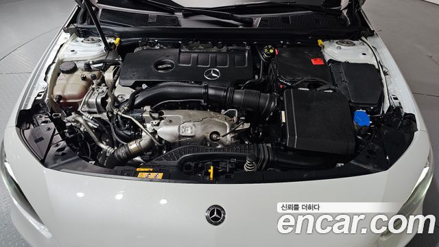 Mercedes-Benz A-Class 2020 — photo 6