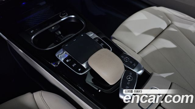 Mercedes-Benz A-Class 2020 — photo 23