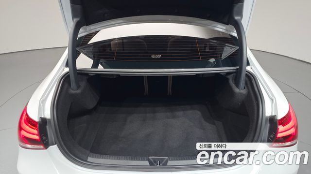 Mercedes-Benz A-Class 2020 — photo 26