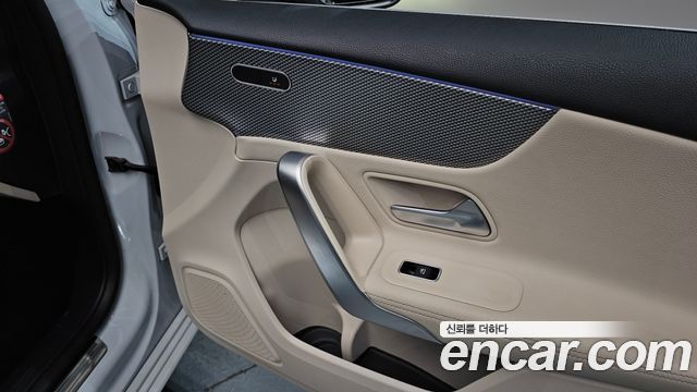 Mercedes-Benz A-Class 2020 — photo 14