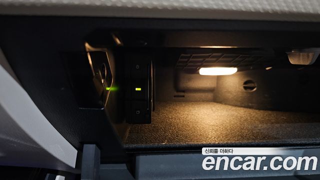 Mercedes-Benz A-Class 2020 — photo 32