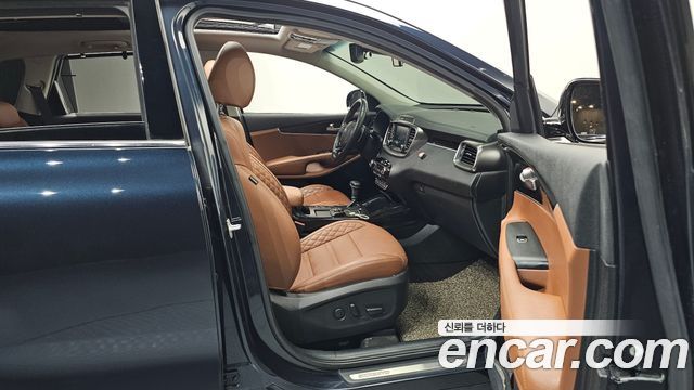 Kia Sorento 2018 — photo 11