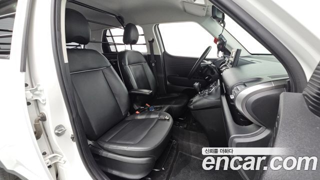 Hyundai Casper 2023 — photo 16
