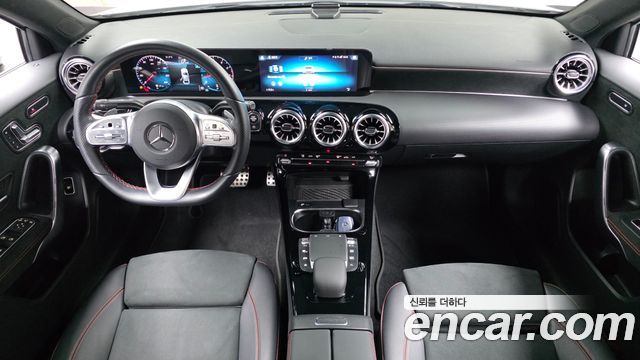 Mercedes-Benz A-Class 2021 — photo 10