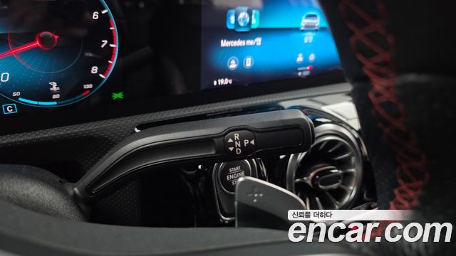 Mercedes-Benz A-Class 2021 — photo 12