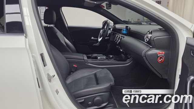 Mercedes-Benz A-Class 2021 — photo 17