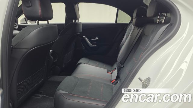Mercedes-Benz A-Class 2021 — photo 18