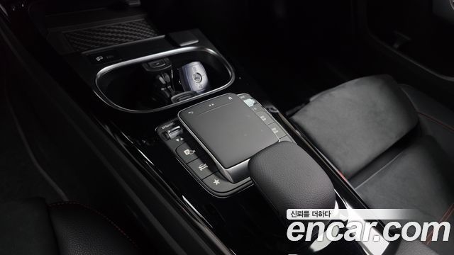Mercedes-Benz A-Class 2021 — photo 24