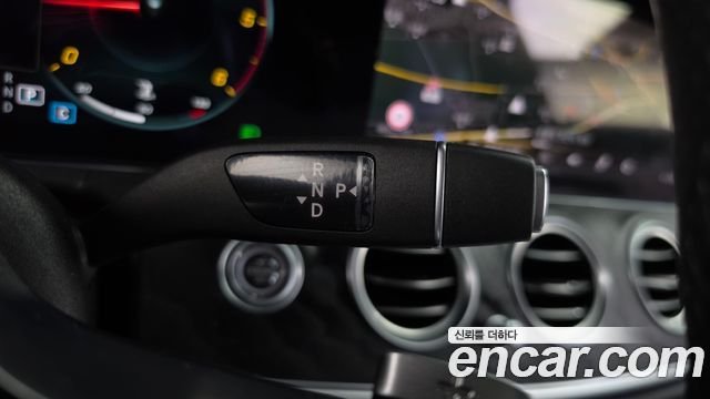 Mercedes-Benz E-Class 2021 — photo 12