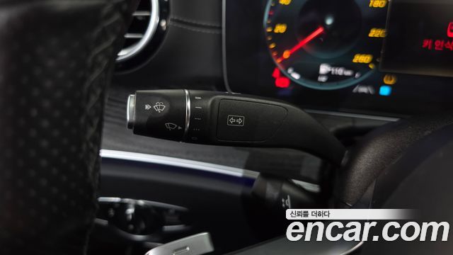 Mercedes-Benz E-Class 2021 — photo 25